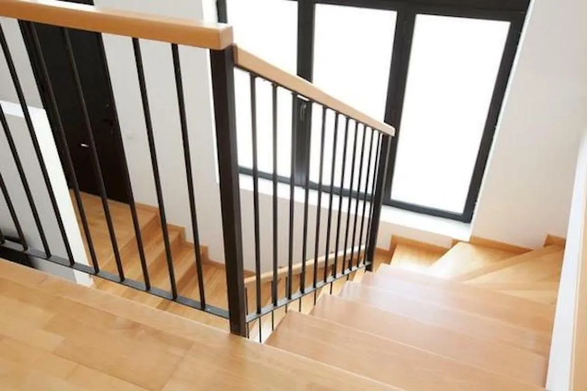 Spacious Apartment For Families Near Park Guell Barcelona