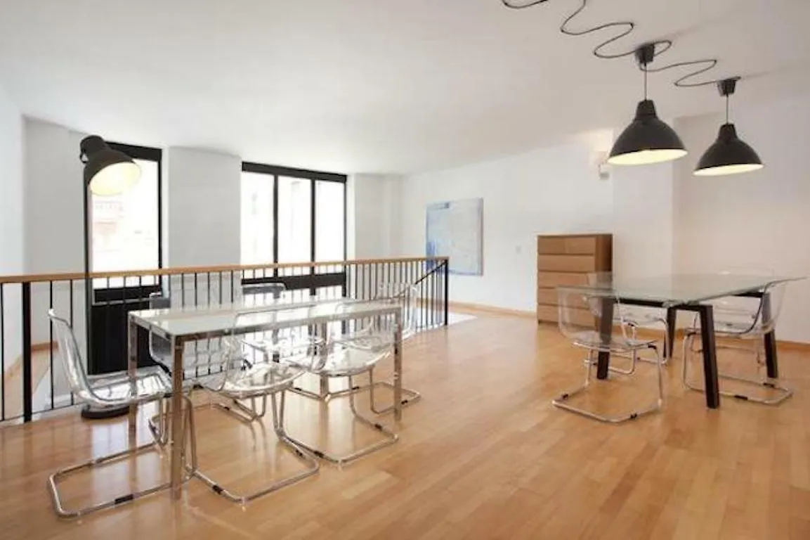 Spacious Apartment For Families Near Park Guell Barcelona